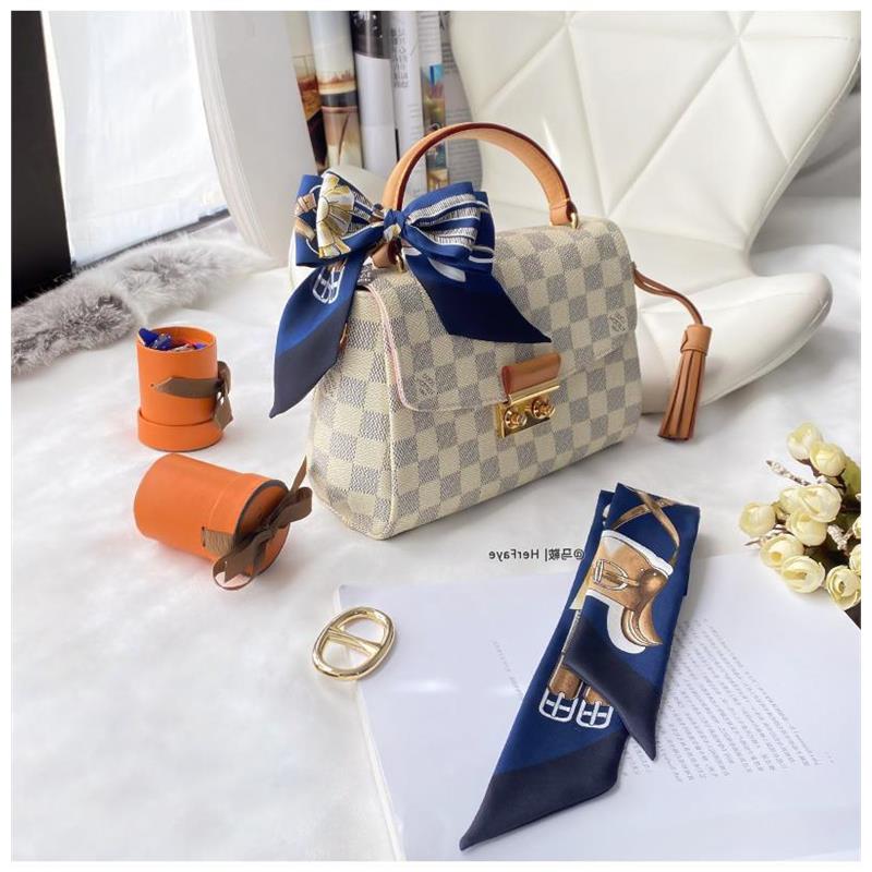 LVΒTJumping斜纹丝巾女长条小领巾装饰蓝围巾蚕丝绑包包手柄丝带