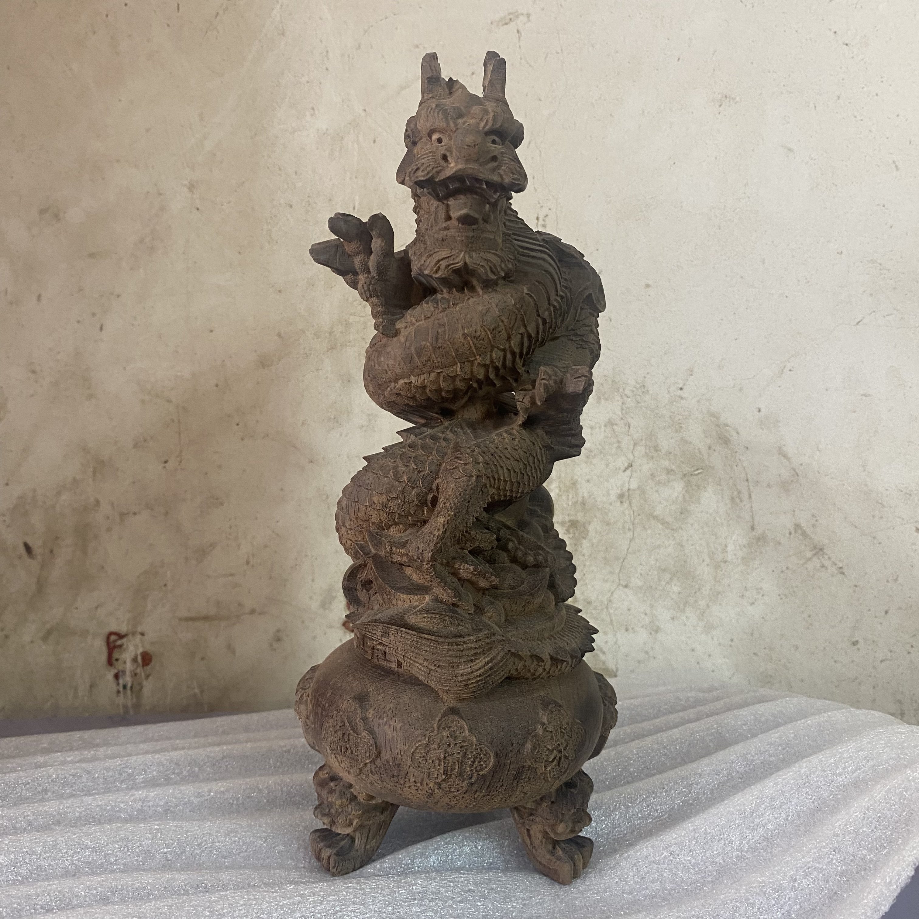 越南沉香木雕刻中国龙摆件原木实木动物家居电视柜书房装饰品招财
