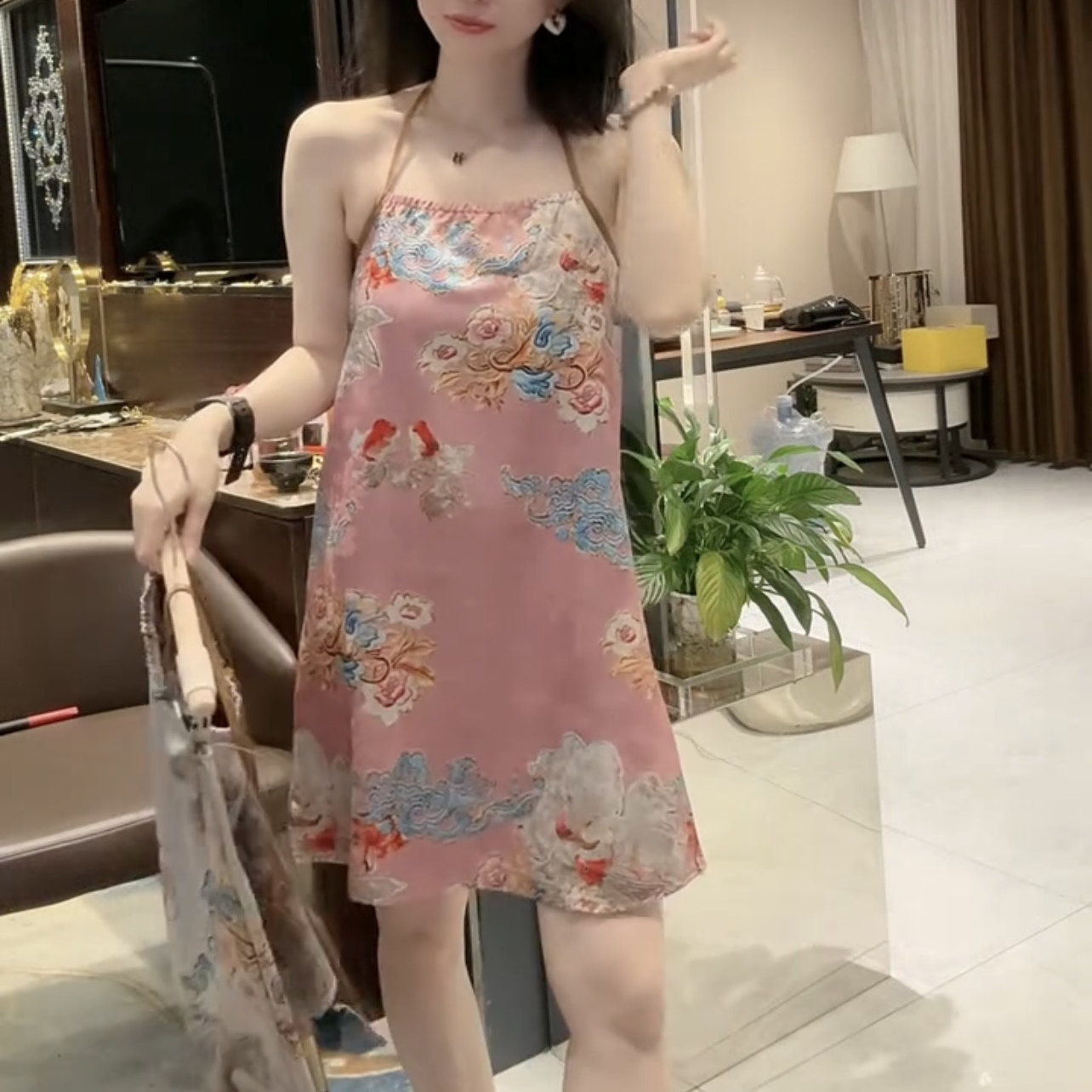 新中式国风复古缎面印花无袖系带挂脖吊带背心中长款肚兜睡裙大码