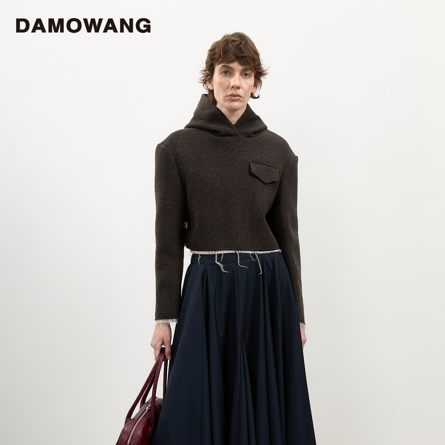DAMOWANG 2025秋冬新款套头连帽绵羊毛短款上衣复古潮酷毛呢外套