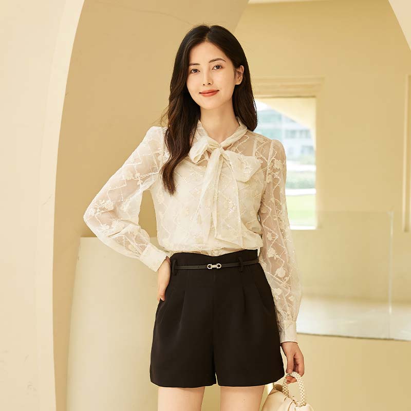 鲁思蒂直筒套头长袖蕾丝衬衫