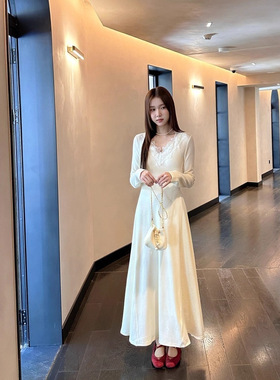 DIGM | 2025秋冬法式复古蕾丝拼接V领磨毛吊带套装连衣裙女A09362