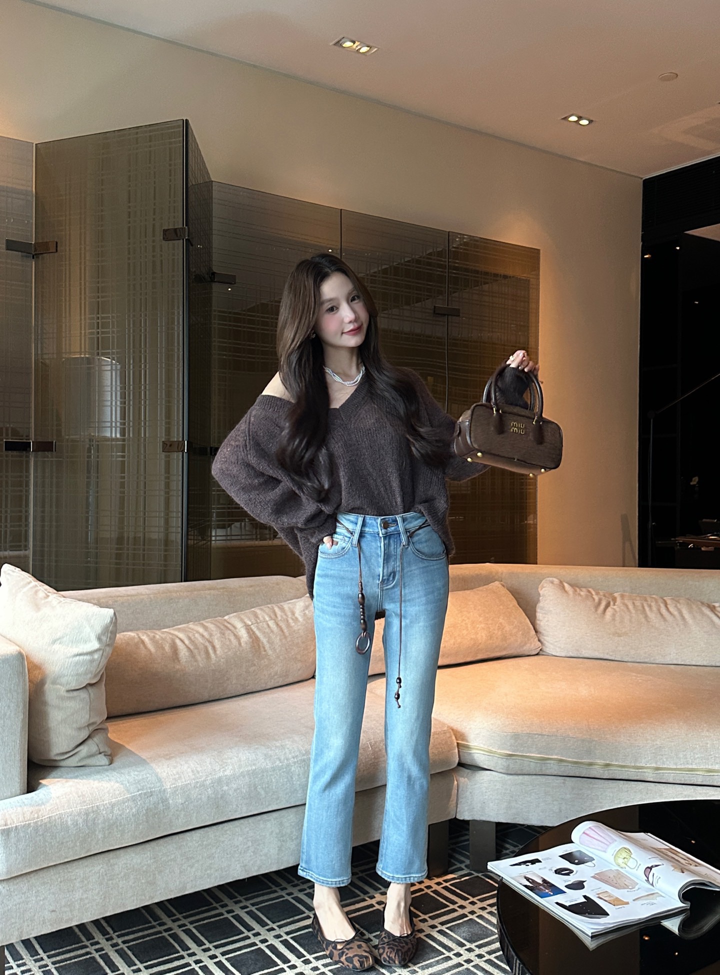 TF838/25冬季新品加绒烟管牛仔裤浅蓝牛仔加绒保暖复古风皮绳腰带