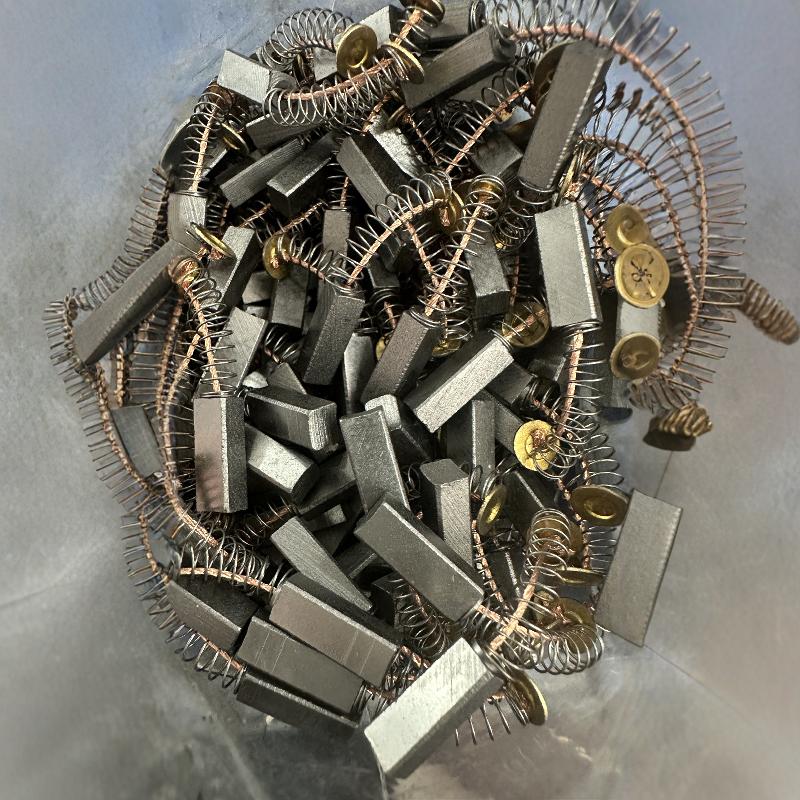 宝鸡s-235铣床自动走刀器电机碳刷盖同益建丰apf-500通用配件维修