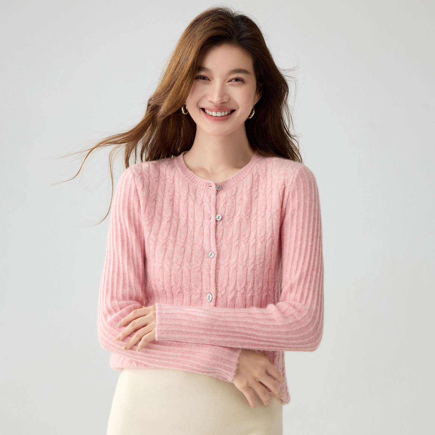 极简风山羊绒保暖开衫毛衣女毛衣