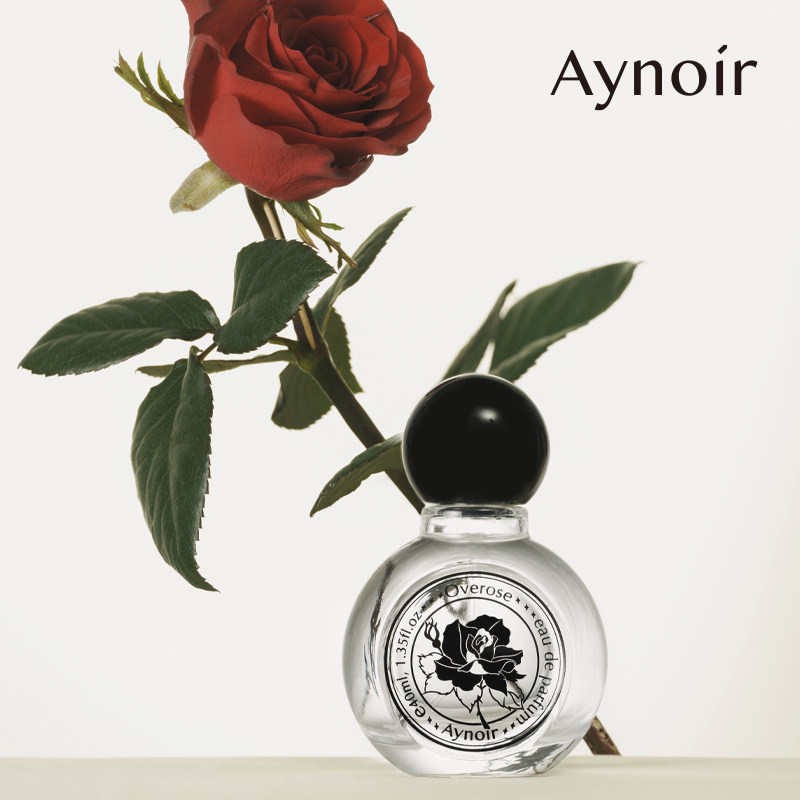 AYNOIR玫瑰香水新鲜饱满带着露珠图片
