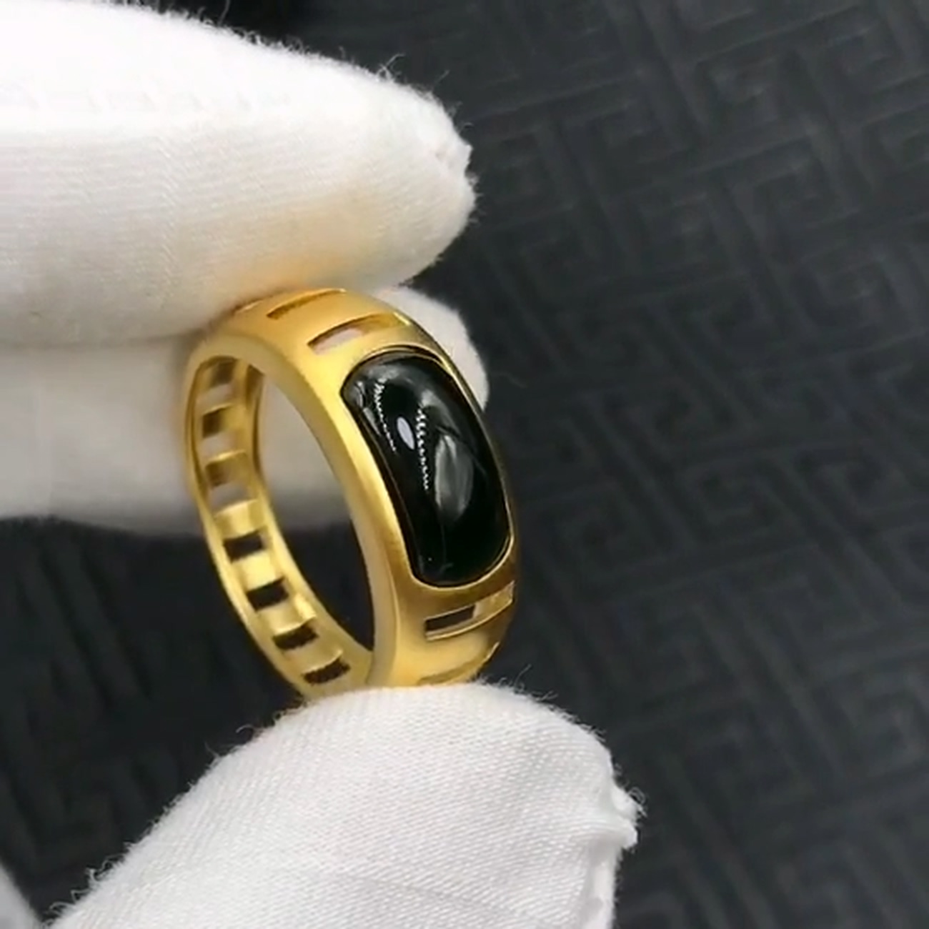 订做！18k金墨翠翡翠马鞍戒指 男士 女士戒指 高端简约大气奢华