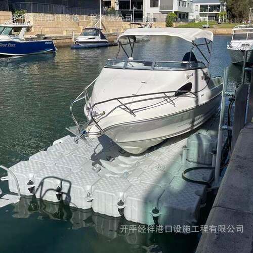 水上浮筒码头网箱养殖钓鱼水上休闲娱乐平台摩托艇快艇停靠泊位