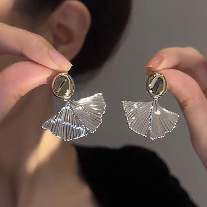 Temperament Ginkgo earrings stud dance jewelry女士气质耳环