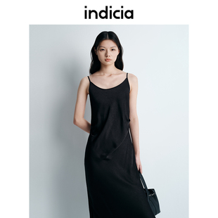 indicia标记25夏新款 L2B5LQ099 简约气质垂感柔顺吊带连衣裙
