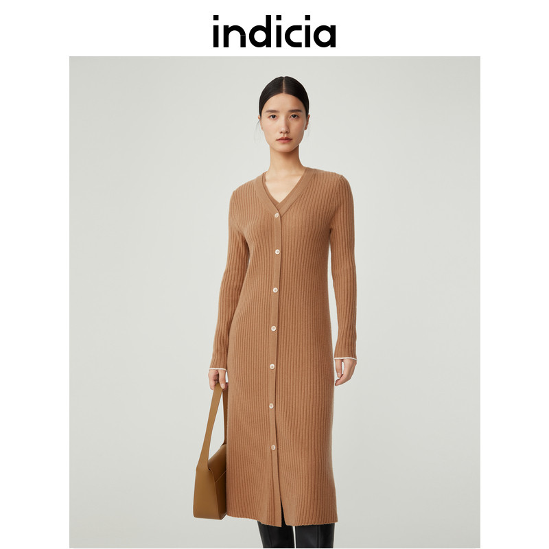 indicia 绵羊毛卡其色连衣裙V领裙子女秋冬季商场同款标记女装