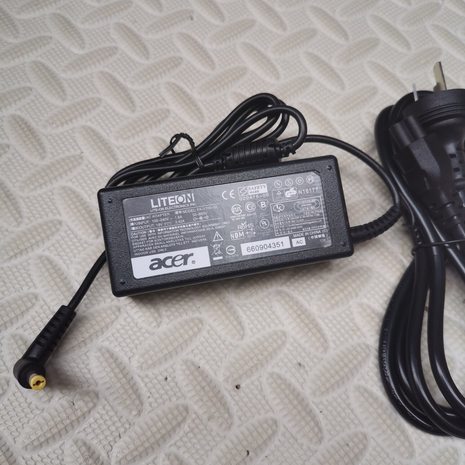 ACER/宏基 19v1.58a/2.1a台式电脑液晶显示屏电源适配器线充电器