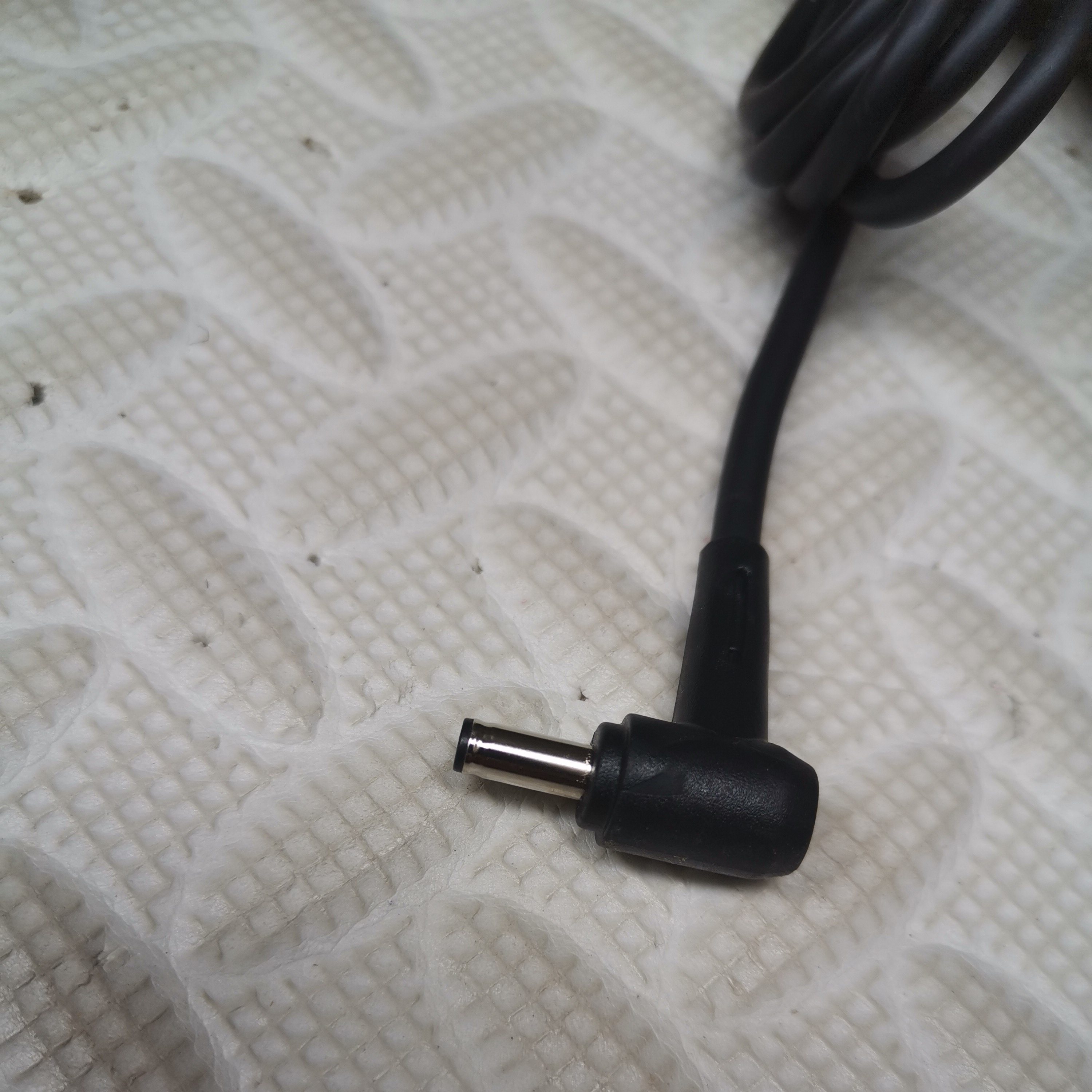 华硕N551VW N552VW游戏笔记本电脑电源适配器19V 6.32A充电线