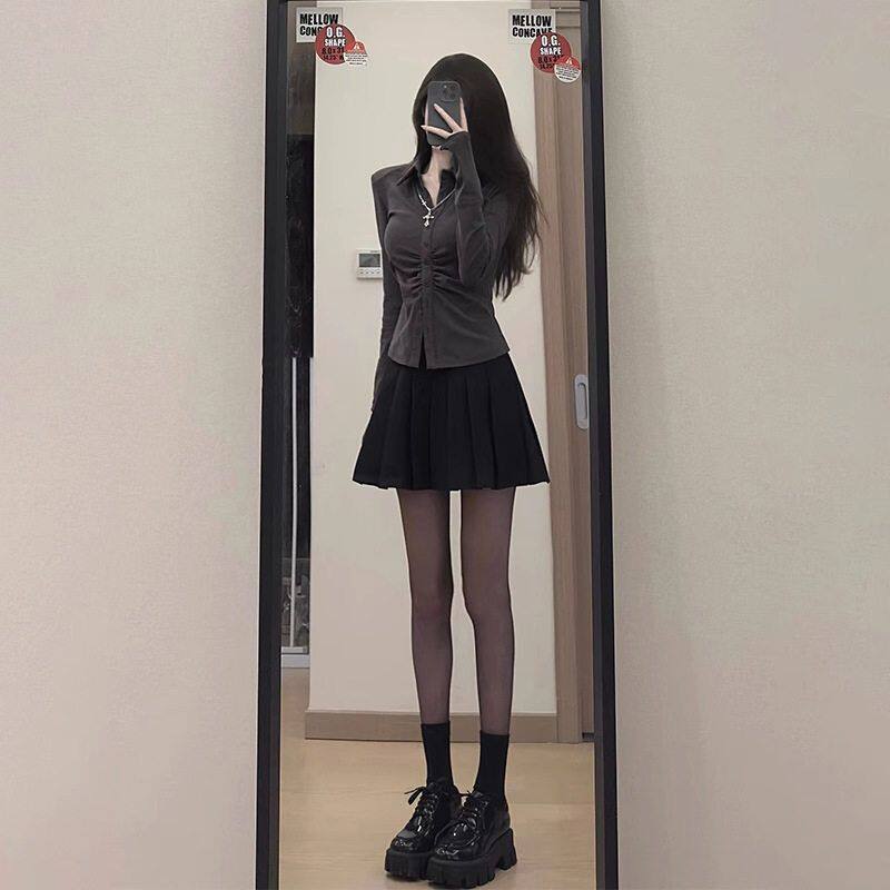 早秋季女装茶系穿搭一整套时尚微胖显瘦减龄百褶裙两件套装连衣裙