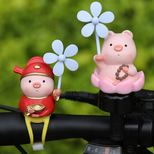 创意可爱财神小猪车载装饰自行车电动车摩托车风车观音小摆件装饰