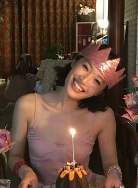 生日氛围粉色闪闪发光的皇冠礼帽公主派对聚会儿童宝宝女拍照道具