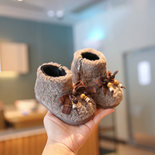 小步点女宝宝毛毛鞋冬季加绒保暖软底学步鞋婴儿棉鞋一岁女童鞋子