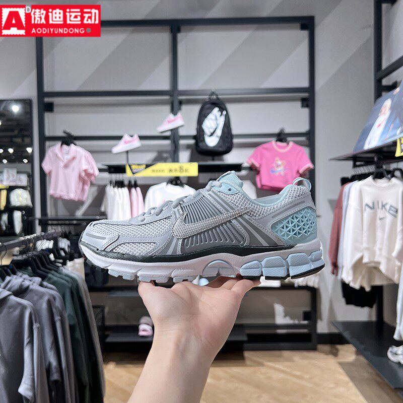 NIKE耐克童鞋2024冬款Vomero 5网面透气舒适跑步运动鞋HQ3255-043