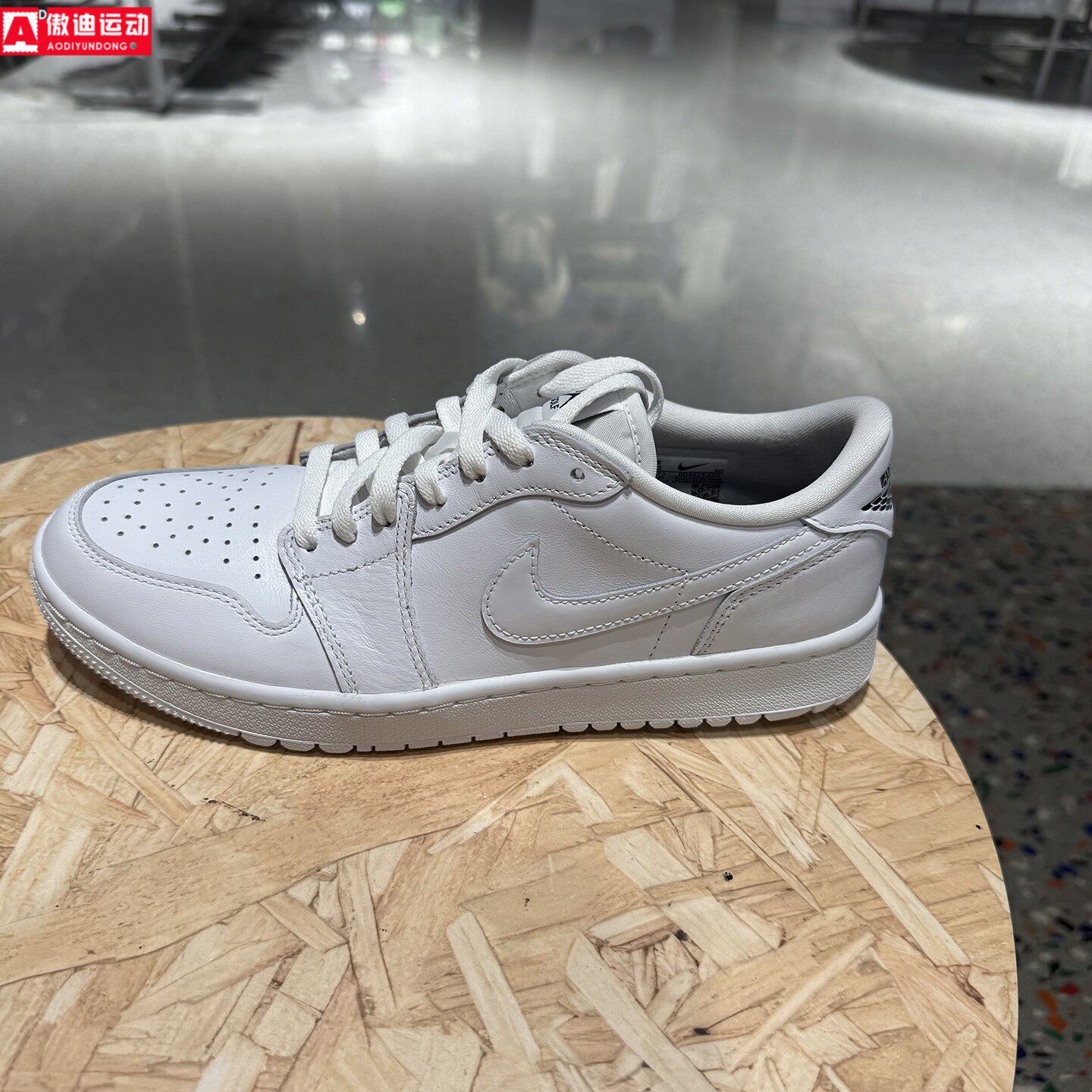  Nike耐克男鞋2026秋AJ1经典运动板鞋轻便透气小白鞋 DD9315-120