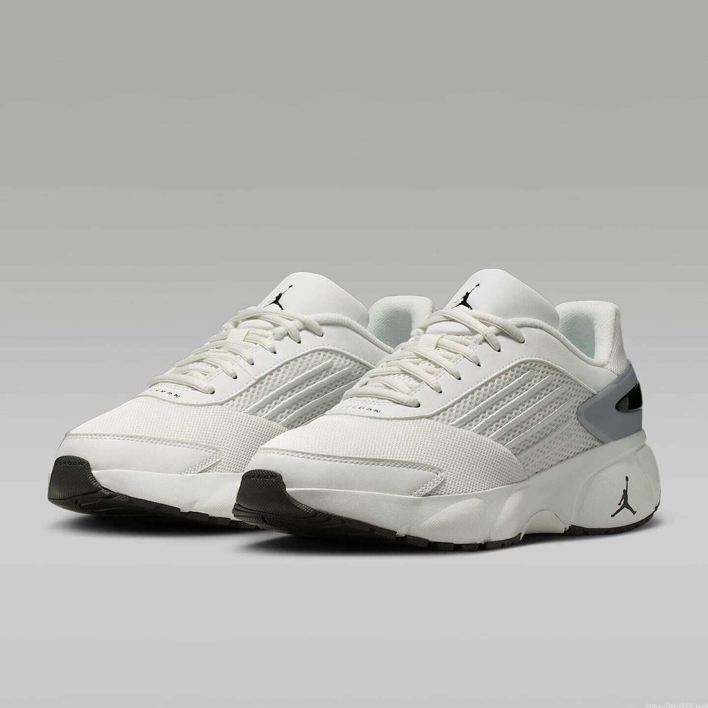 耐克Nike女鞋2026夏新款简约时尚白色休闲鞋训练运动鞋IQ0701-101