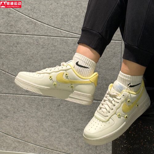 耐克女鞋2026秋新款休闲空军一号Nike Air Force 1板鞋IW2348-170