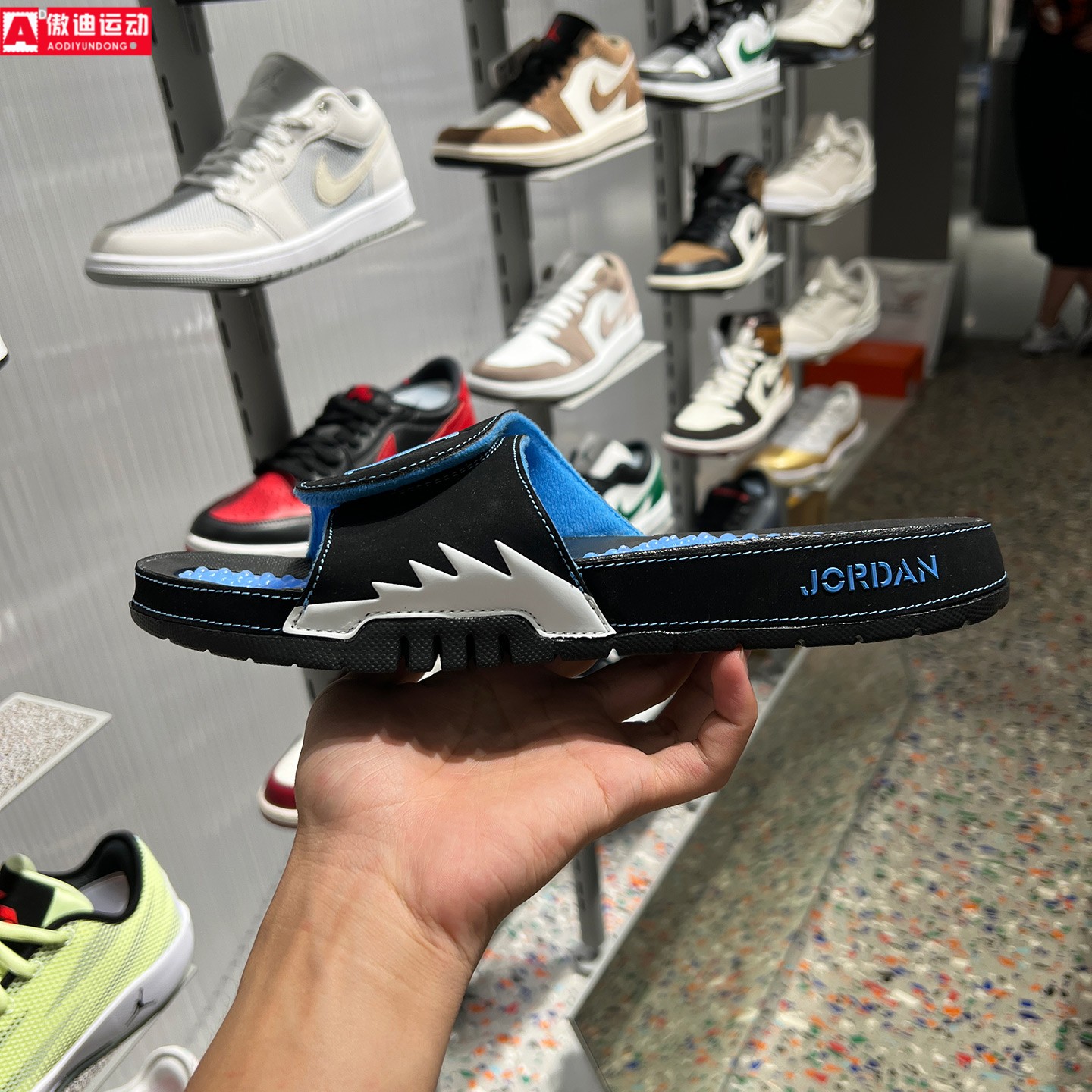 耐克男鞋2026秋新款JORDAN魔术贴轻便透气休闲运动拖鞋555501-004