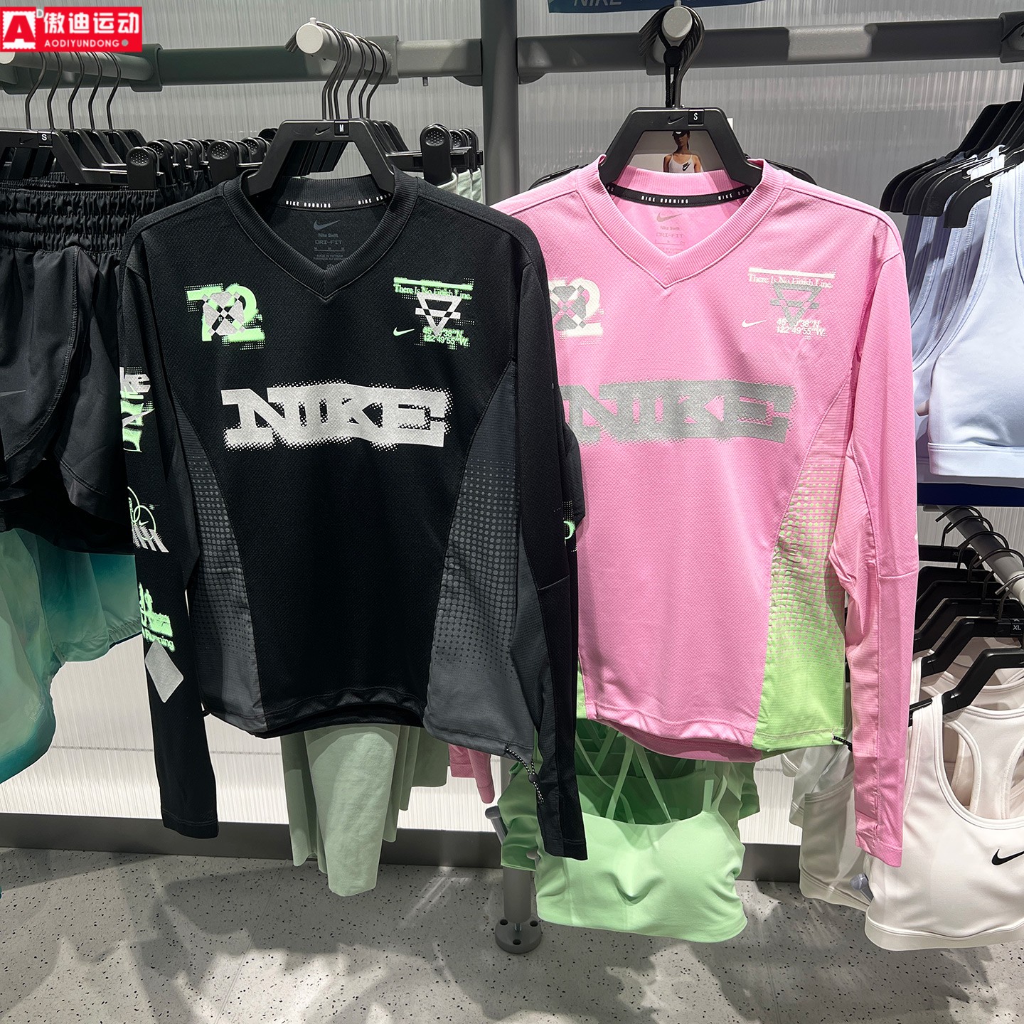 NIKE耐克女子2026秋新款户外跑步运动上衣透气速干长袖IM7543-010