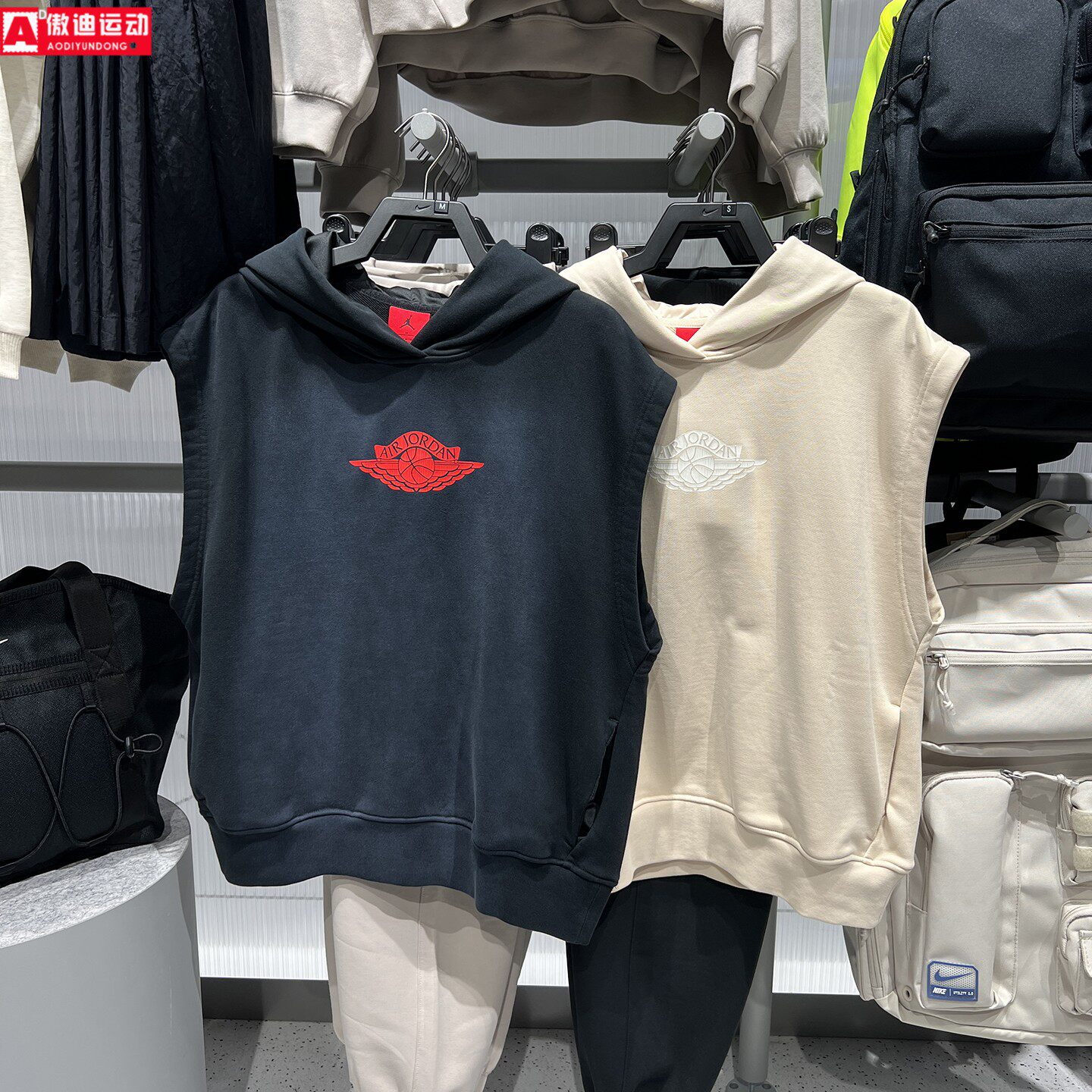 Nike耐克女装2026秋季小飞人无袖连帽卫衣 IM6962-010 IM6962-272