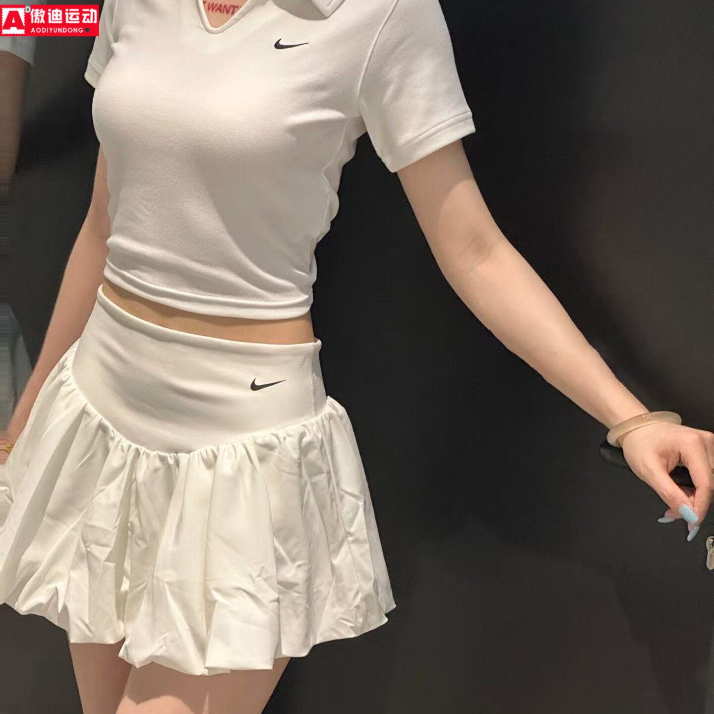 耐克女子2026秋新款简约白色休闲裙泡泡边半身裙 IU1418-133-010