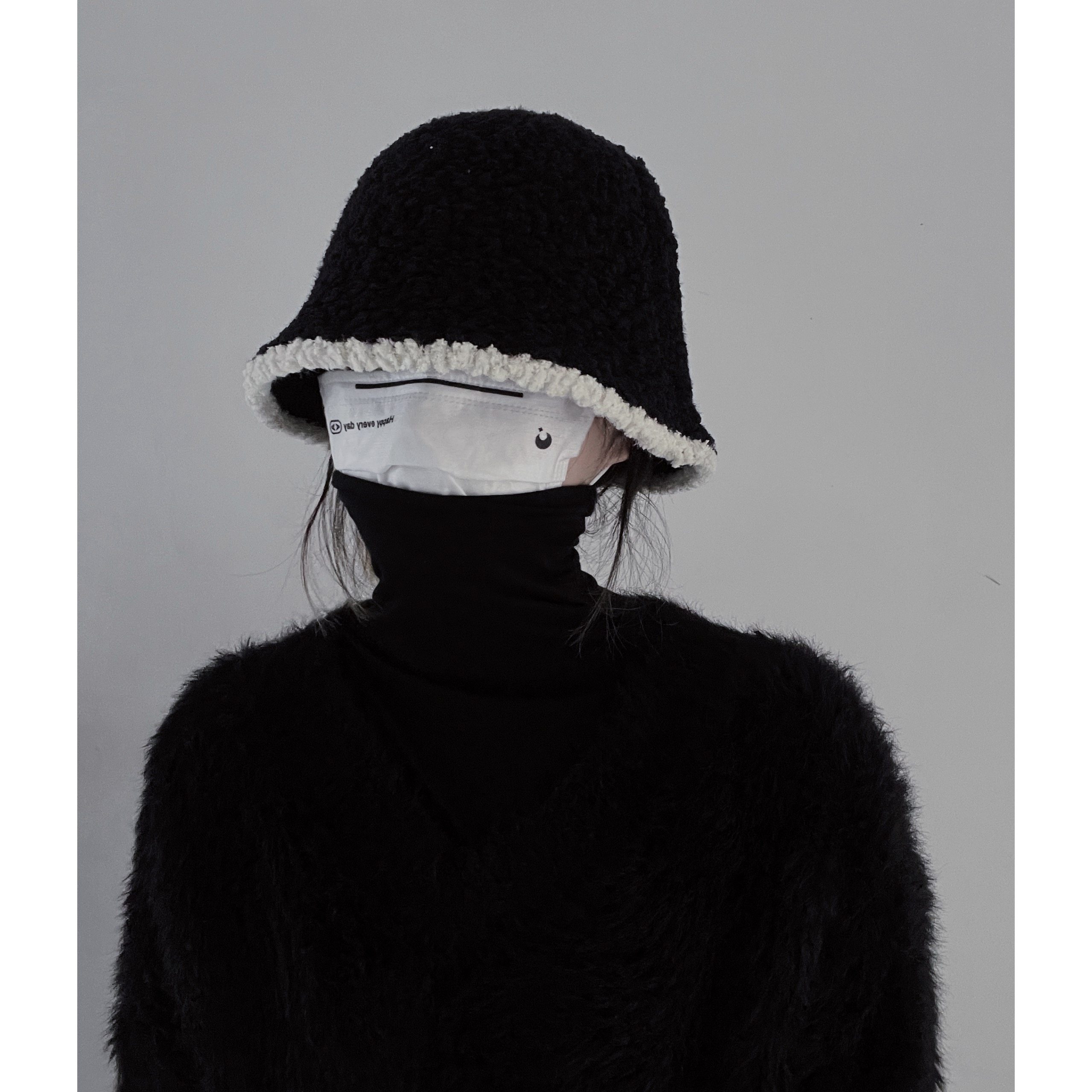 百搭减龄秋冬羊羔毛渔夫帽