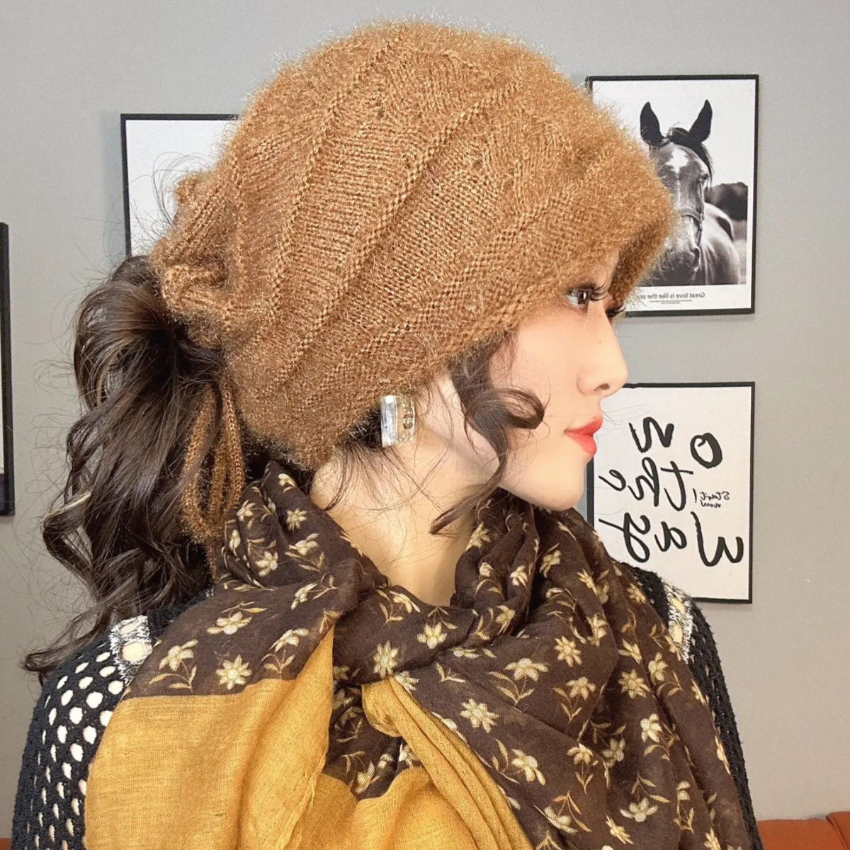 2025新款松鼠绒抽绳时尚针织包头帽女士百搭秋冬编织两用款堆堆帽