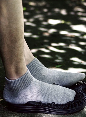 COSMOS制春夏薄款纯色短筒袜情侣款抗菌网眼防臭吸汗工装运动袜子