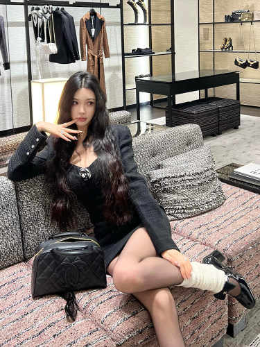 气质名媛连衣裙套装女玫瑰胸针羊毛编织料吊带裙短外套