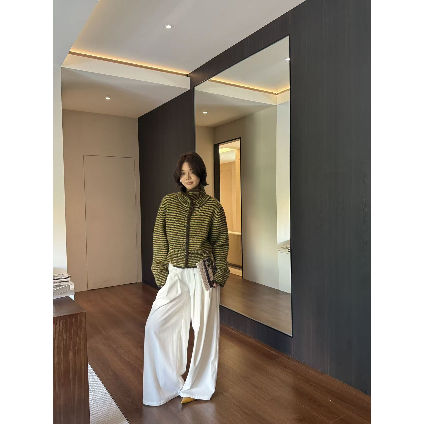 轻奢简约纯色高腰阔腿毛呢裤