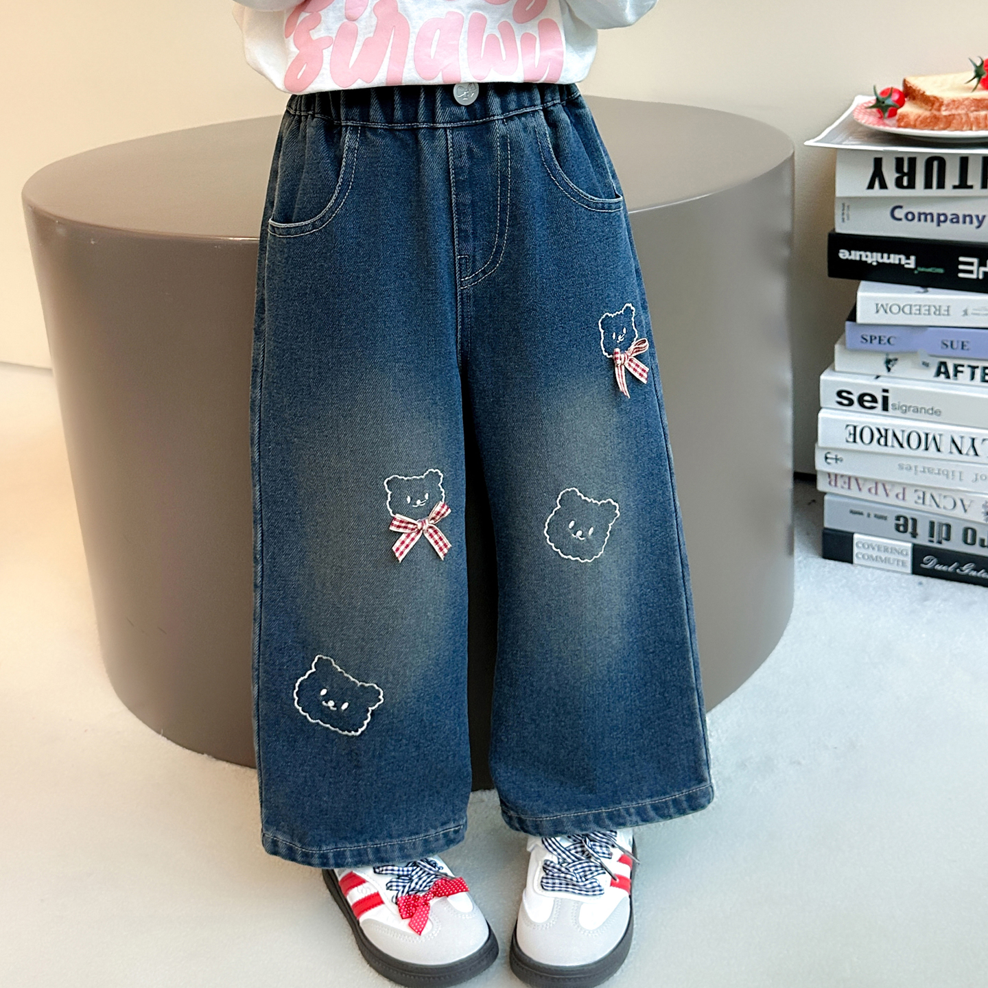 女童牛仔裤秋2025新款洋气中小童女孩裤子春秋超好看精致甜美时尚