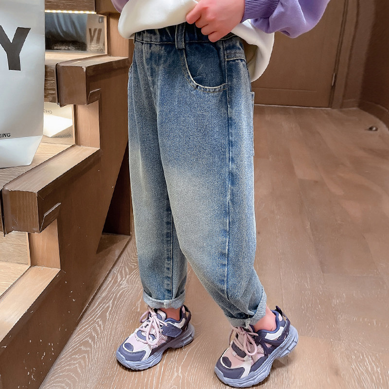 女童破洞牛仔裤秋小朋友幼儿园秋装舒服女生服饰时髦秋天穿搭女孩