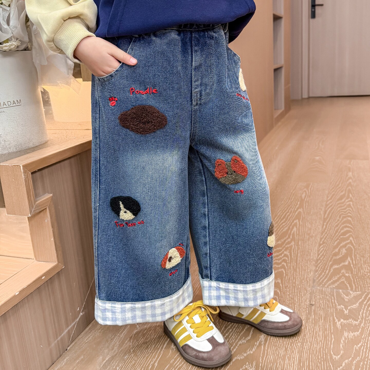 女童烂洞牛仔裤简约女生潮流新品流行秋季女孩经典ins风潮宝女宝