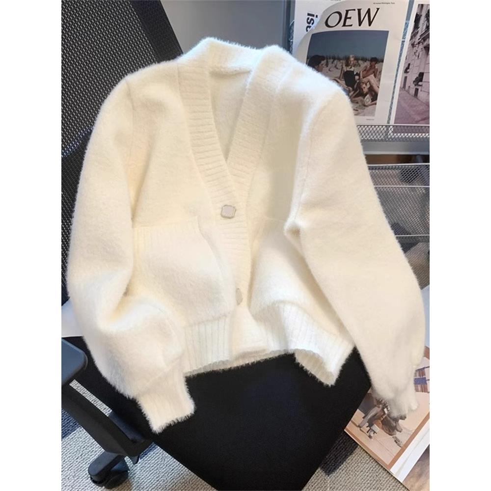 日系奶fufu软糯白色v领针织开衫女秋冬慵懒风松弛感穿搭毛衣外套