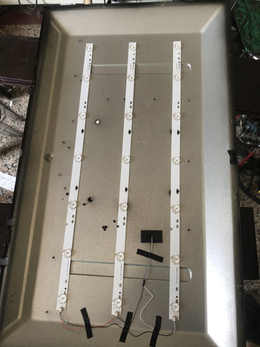 适用新科TV-3206A灯条TV-3206S灯条 7灯三条XK001B-Z315-3X7