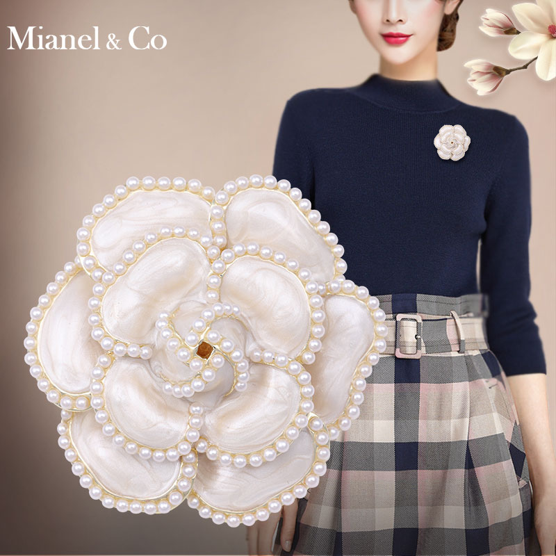 气质胸针女时尚高档山茶花胸花