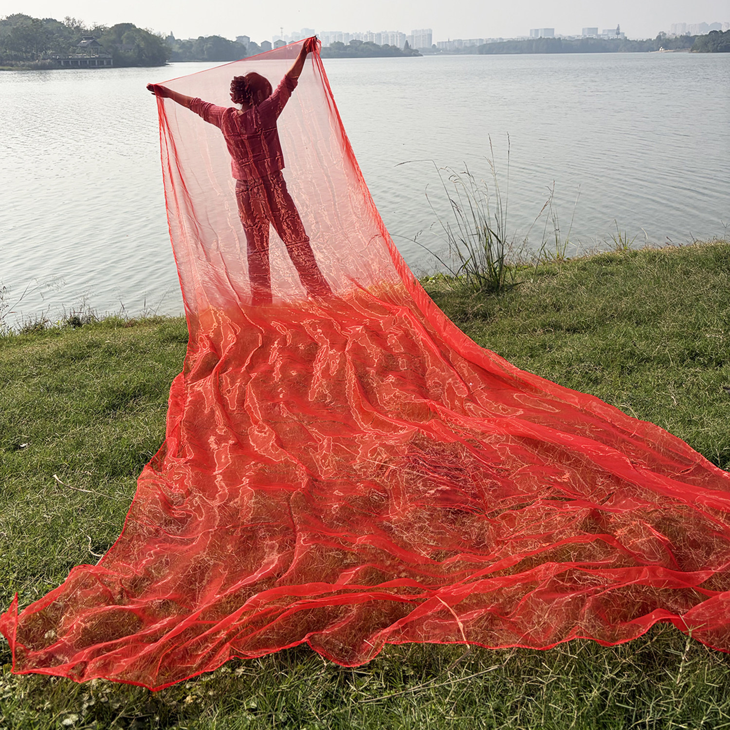 超长款舞蹈大红色纱巾表演道具