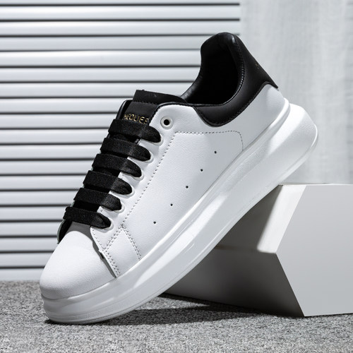 情侣男女小白鞋增高休闲黑白板鞋