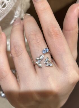 轻奢高级中古精致拉丝工艺蓝钻双生蝴蝶戒指气质时尚个性复古指环