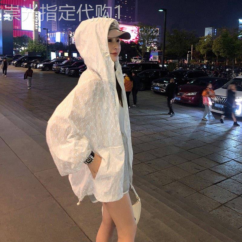 白色冲锋衣女装早秋潮牌防紫外线运动防晒衣连帽反光黑色开衫外套