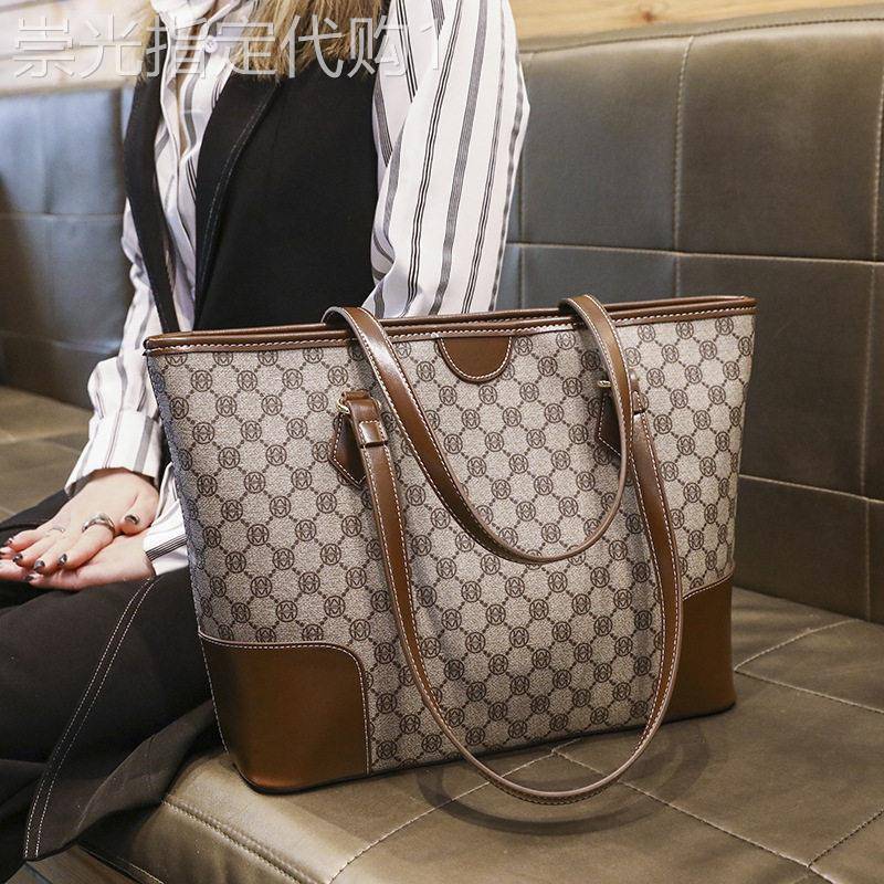 包包女士2025新款真皮女包大容量高级感托特包单肩大包妈妈款老花