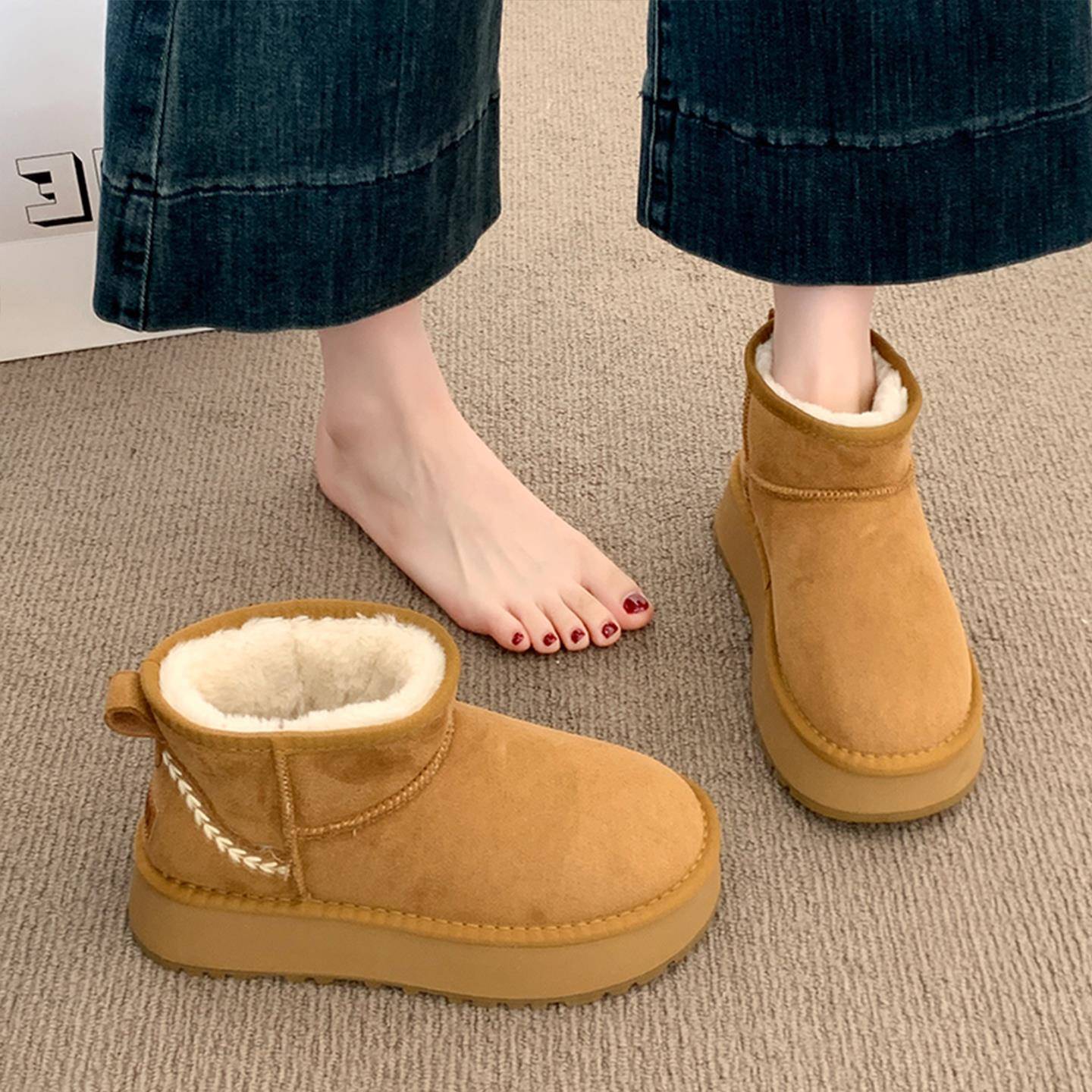 香港真皮厚底雪地靴女2025新款冬季皮毛一体加绒加厚保暖短筒棉鞋