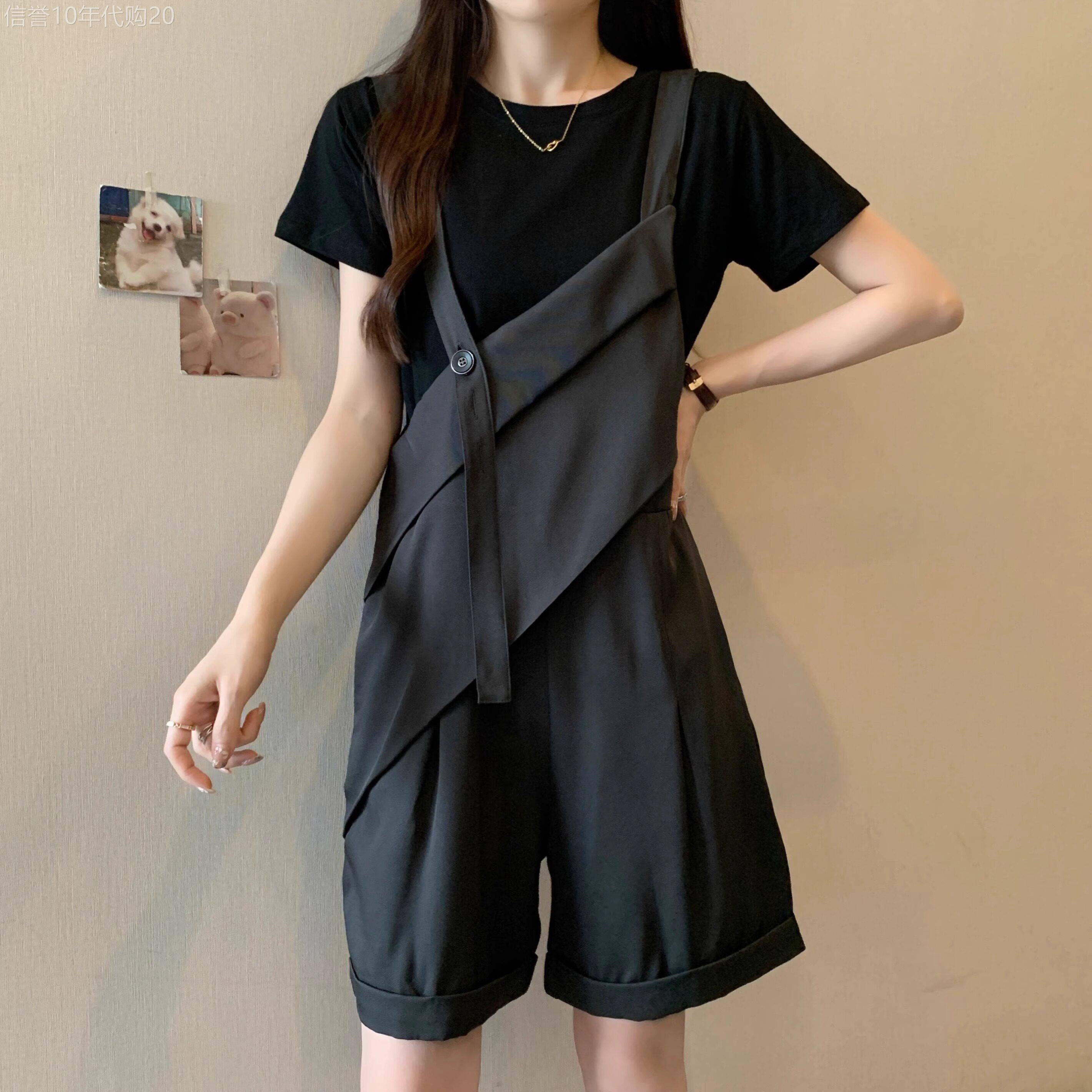 休闲套装女夏季2026年新款韩版洋气短袖t恤不规则背带短裤两件套