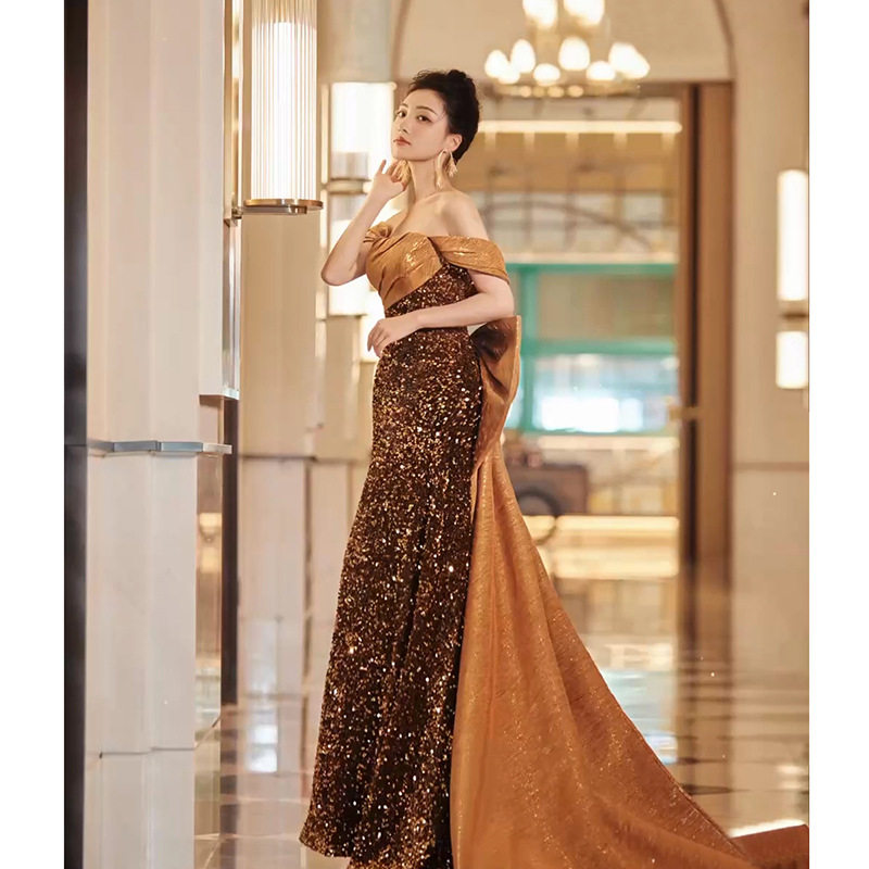 鎏金色新娘敬酒服宴会主持人走秀晚礼服高级感法式复古亮片礼服裙图片