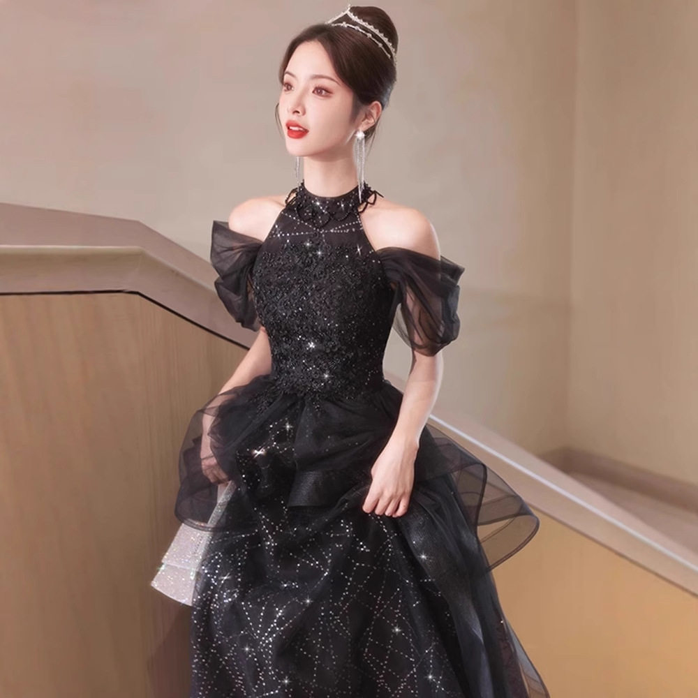 晚礼服宴会气质轻奢小众高端高级感主持人蓬蓬裙黑色挂脖年会晚宴图片