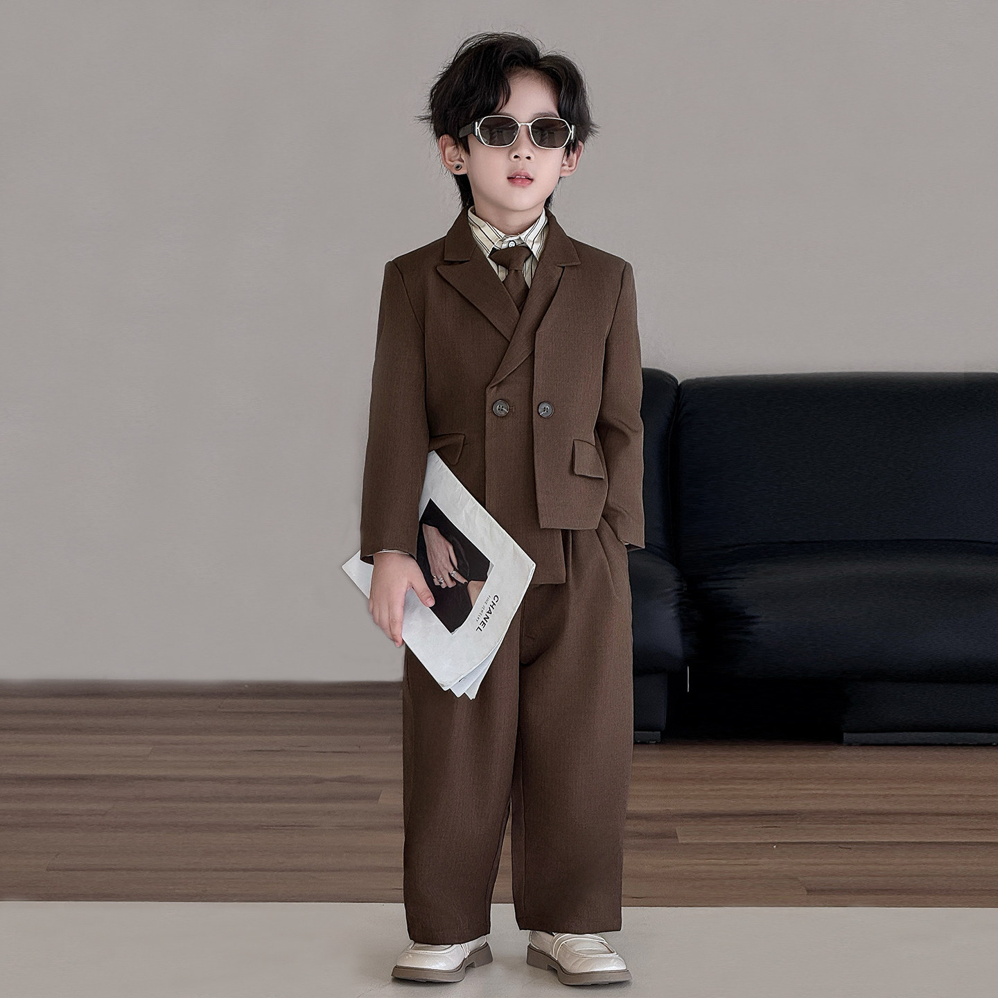 男童秋冬2025新款儿童英伦风小主持人西服简约高级感花童演出服装